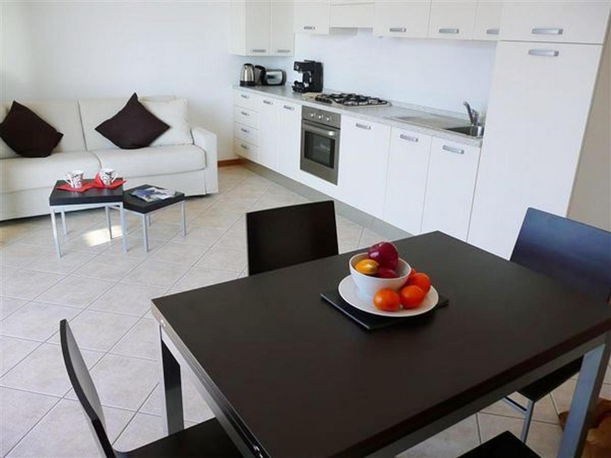Vista D'Oro Apartments Perledo Luaran gambar